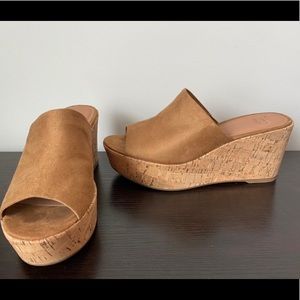 Tan Wedges